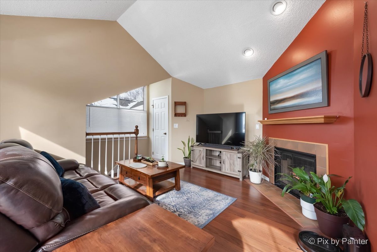 1277 Ranchview Court Buffalo Grove, IL 60089 - Photo 3 of 20