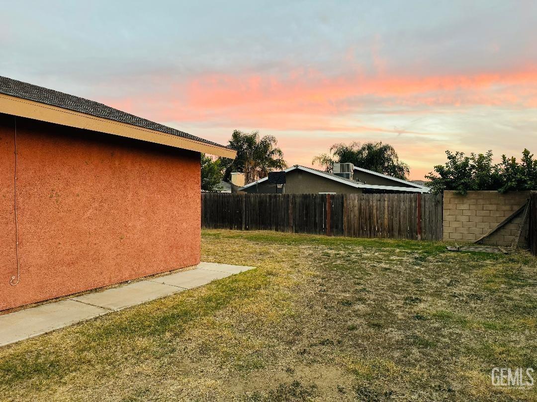 Undisclosed Address Arvin, CA 93203 - Photo 9 of 29 a backyard of a house
