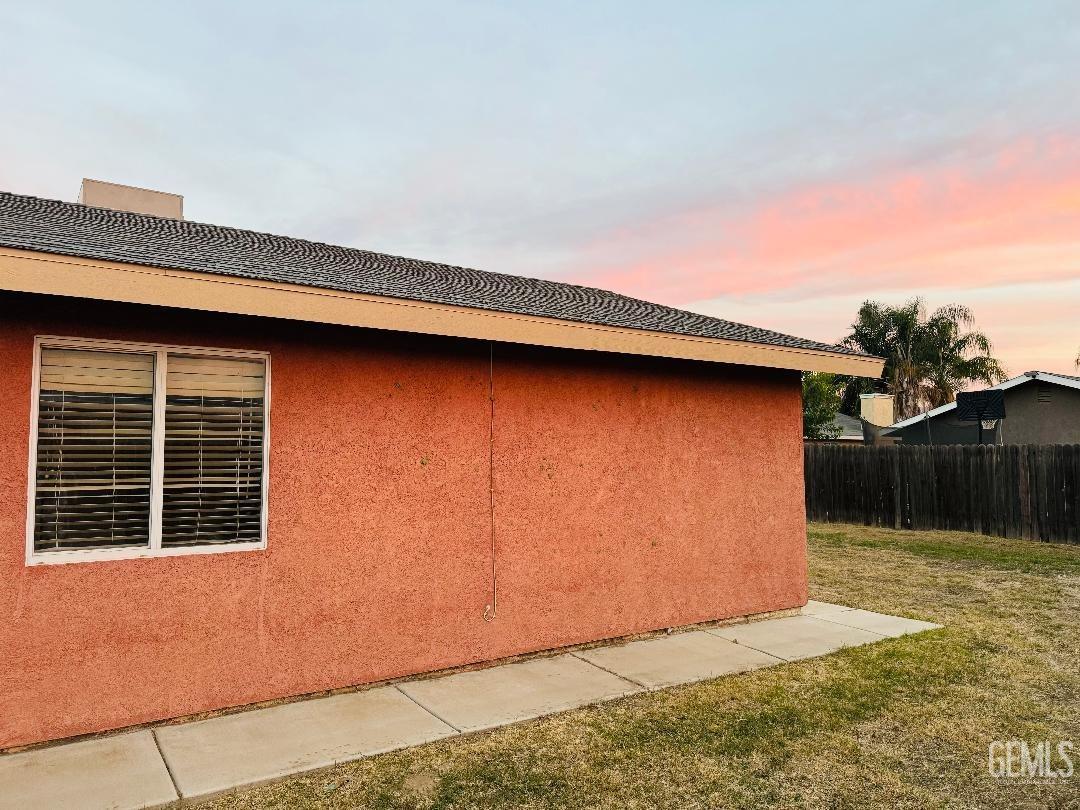 Undisclosed Address Arvin, CA 93203 - Photo 10 of 29 a backyard of a house