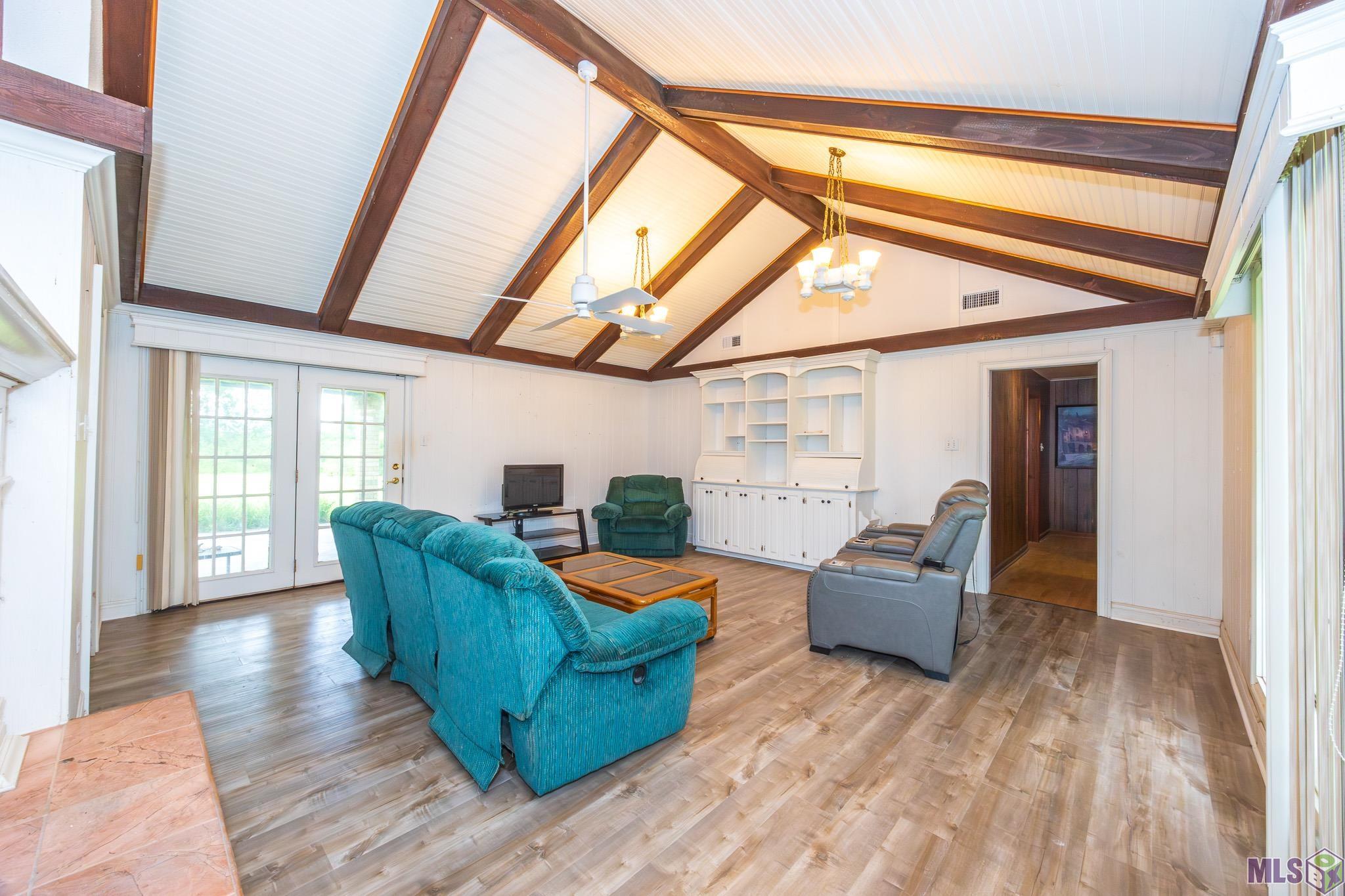 376 Highway 652 Raceland, LA 70394 - Photo 4 of 33