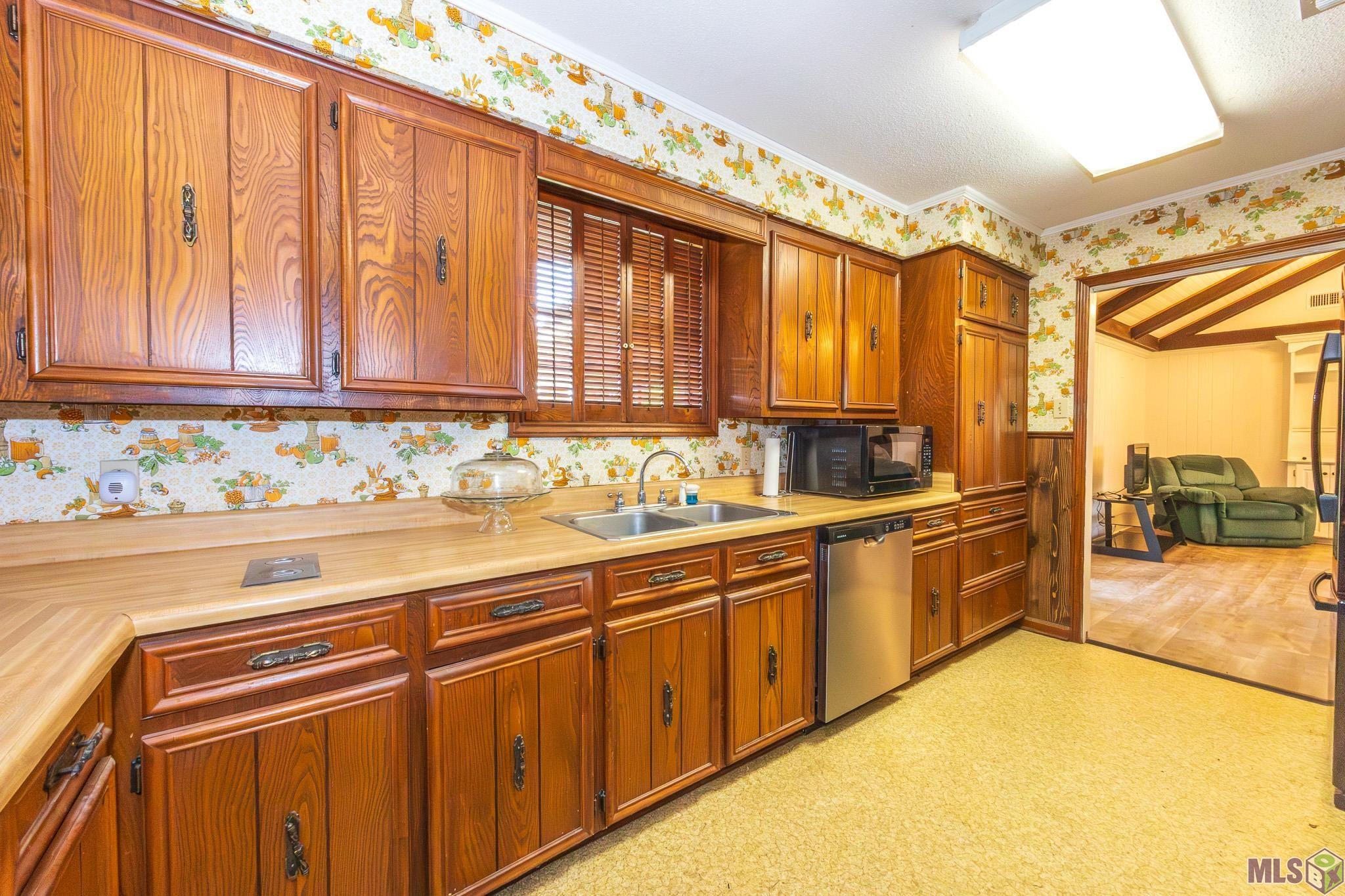 376 Highway 652 Raceland, LA 70394 - Photo 8 of 33