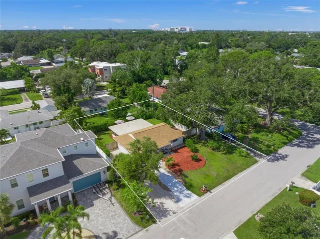 $455,000 | 2616 Martin Street, Sarasota, FL 34237