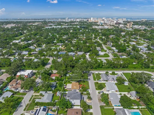$455,000 | 2616 Martin Street, Sarasota, FL 34237