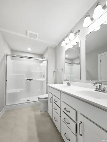 $362,800 | 4800 Chelmsford Drive, Newburgh, IN 47630