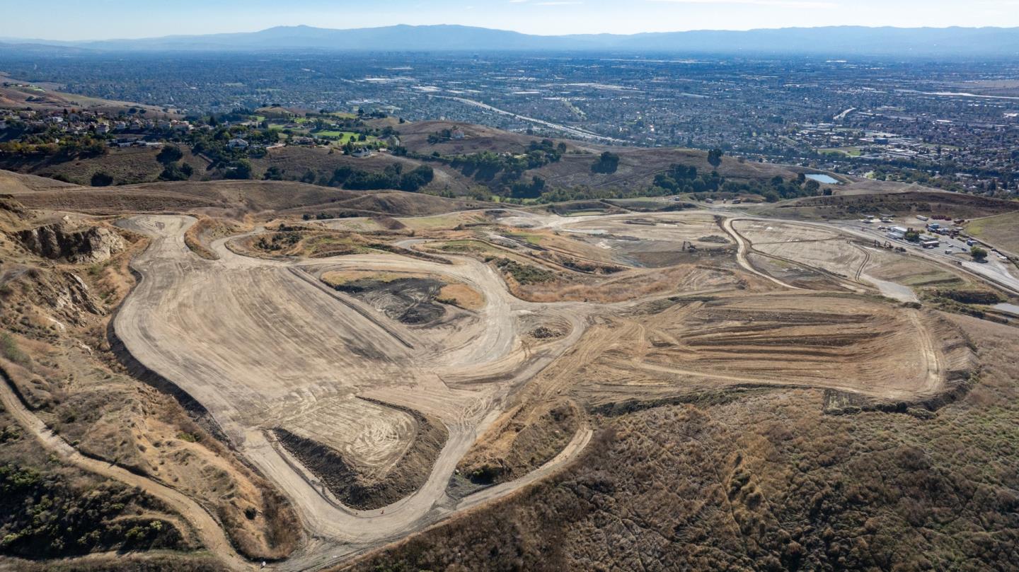 2000 Scott Creek Road Milpitas, CA 95035 - Photo 71 of 89 a view of a backyard of a house
