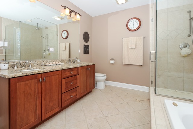 388 Addison Road Riverside, IL 60546 - Photo 14 of 25