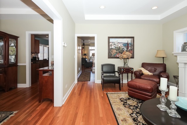 388 Addison Road Riverside, IL 60546 - Photo 3 of 25