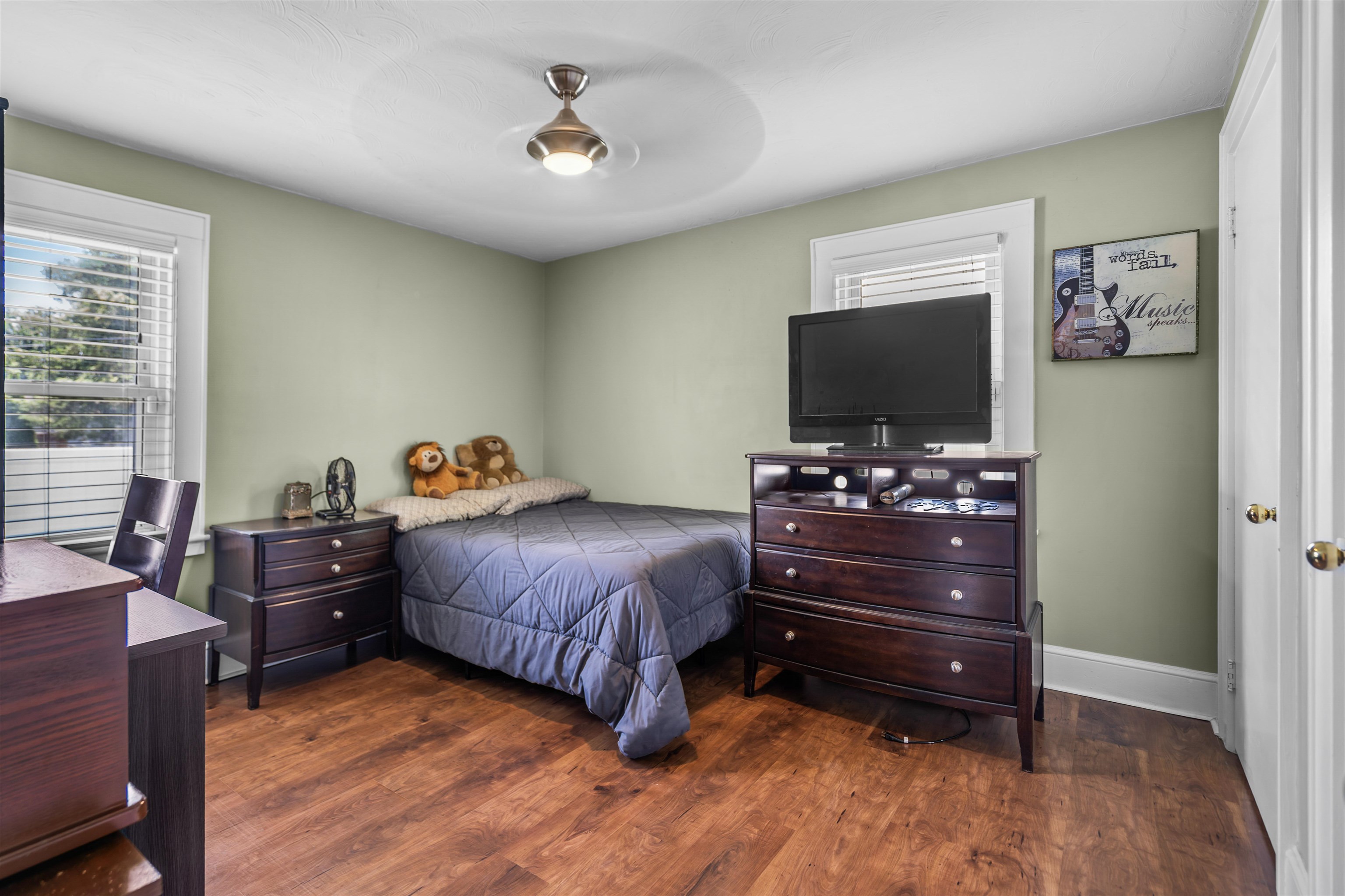 222 Calef Road Manchester, NH 03103 - Photo 19 of 23