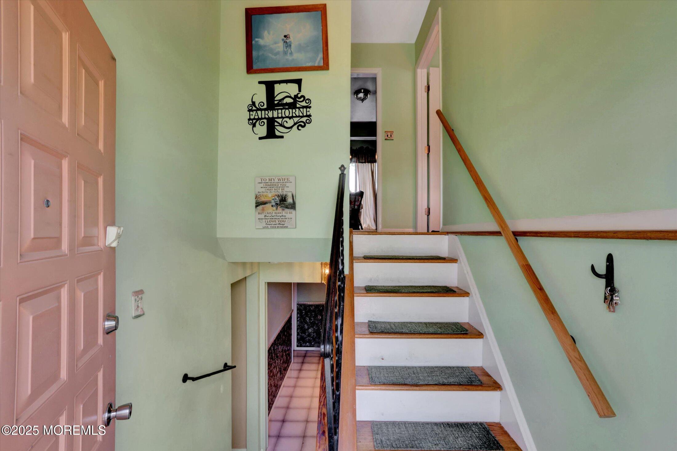 12 Steven Place Jackson, NJ 08527 - Photo 9 of 31 a view of entryway