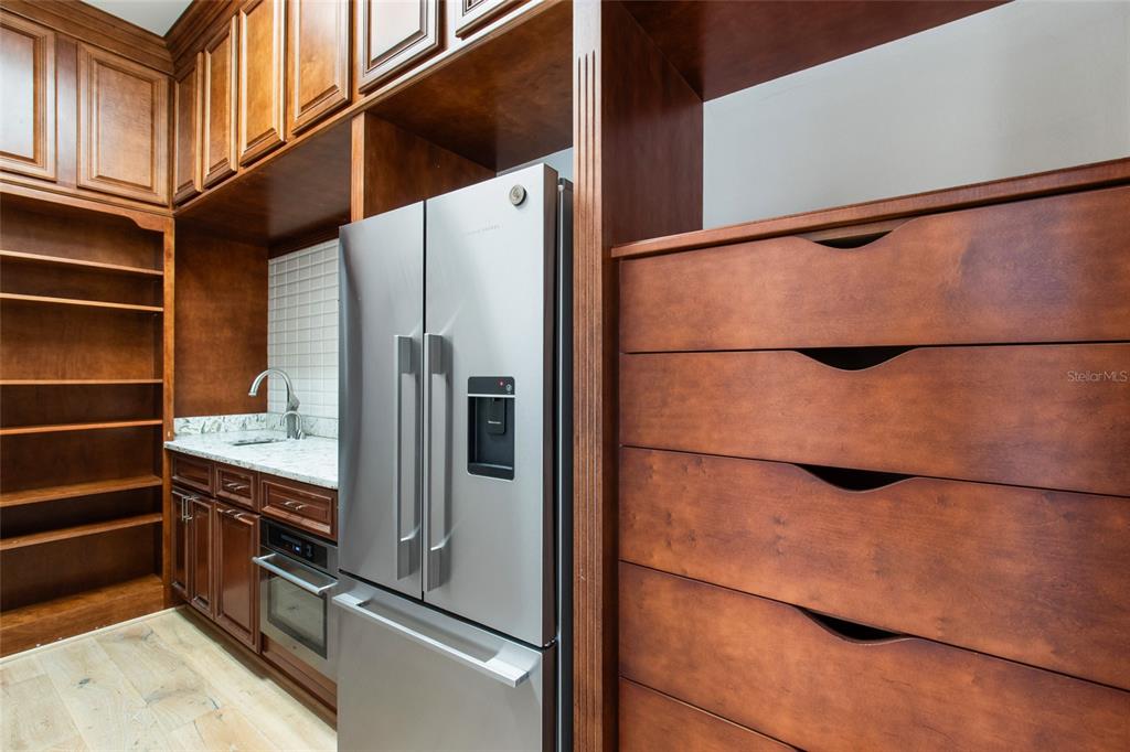 248 Maison Court Altamonte Springs, FL 32714 - Photo 23 of 47 a view of walk in closet with empty racks