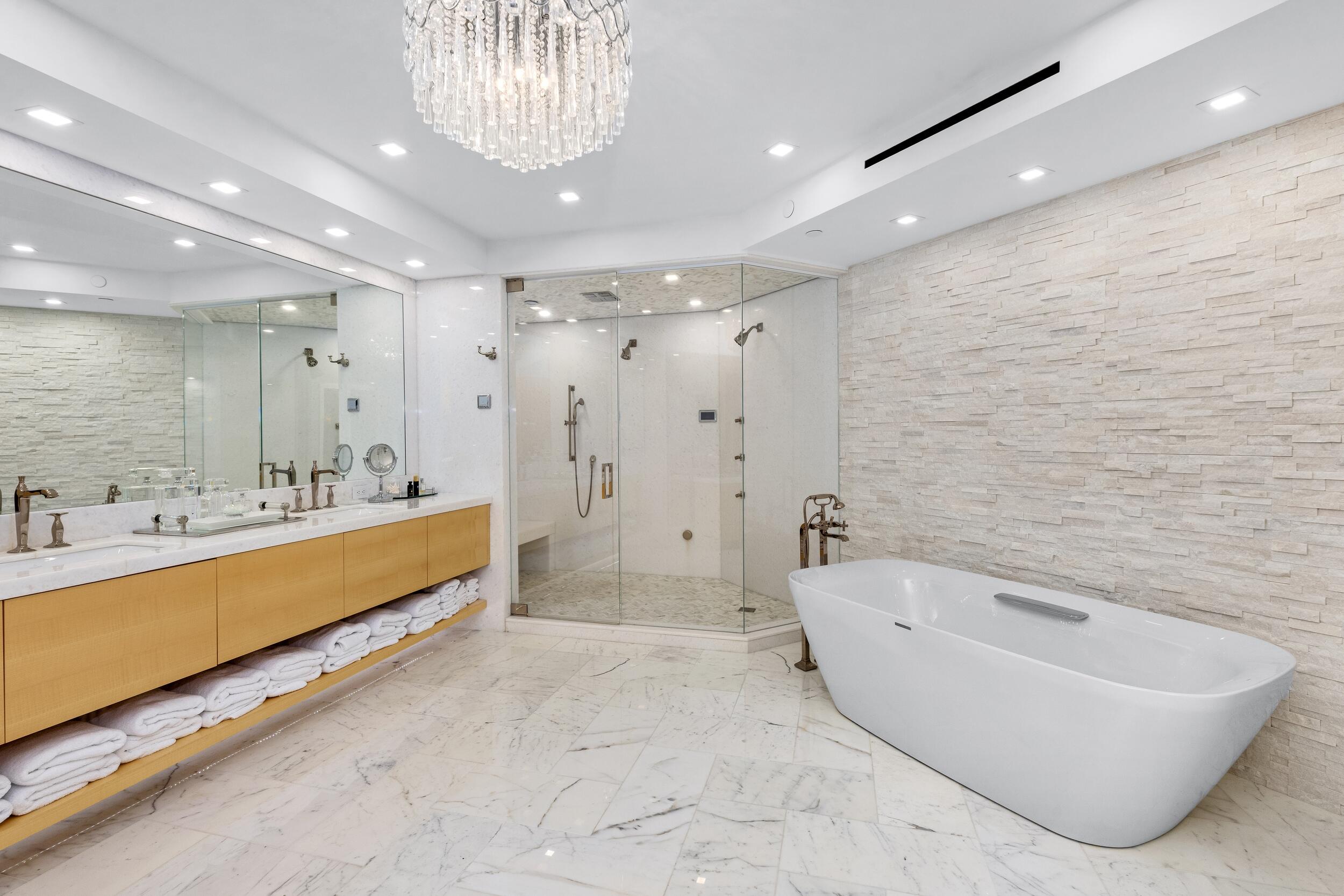 800 South Ocean Boulevard, Unit PH4 Boca Raton, FL 33432 - Photo 29 of 62 Primary Bathroom