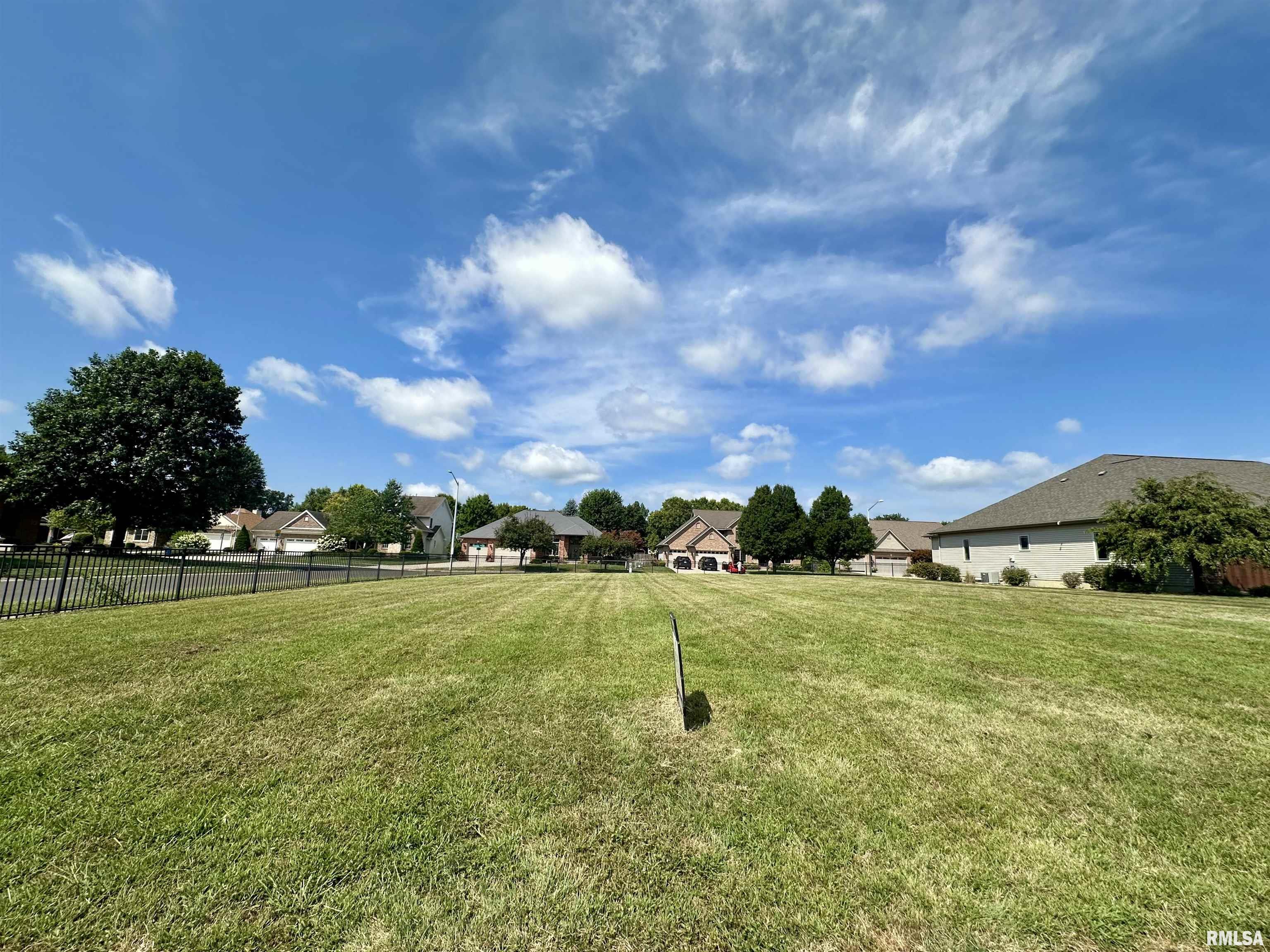 2315 Connie Drive Springfield, IL 62704 - Photo 2 of 7