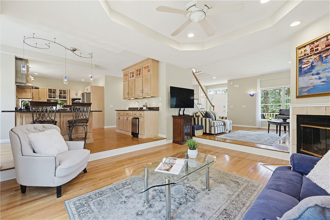 54 Paine Road Cumberland, RI 02864 - Photo 9 of 50