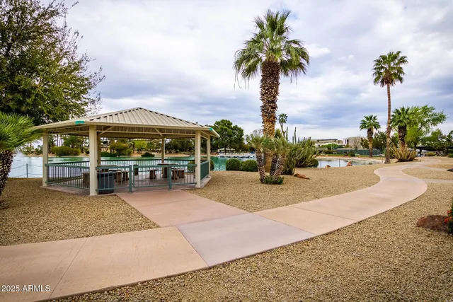 $265,000 | 17819 North Del Webb Boulevard, Sun City, AZ 85373