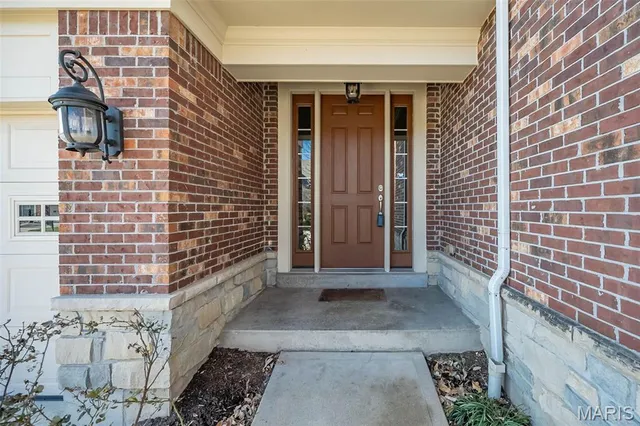 $650,000 | 719 Clayton Corners Drive, Ballwin, MO 63011