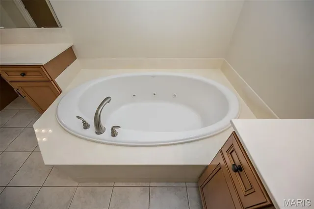 $650,000 | 719 Clayton Corners Drive, Ballwin, MO 63011