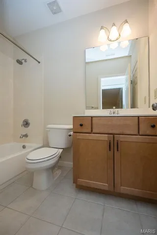 $650,000 | 719 Clayton Corners Drive, Ballwin, MO 63011