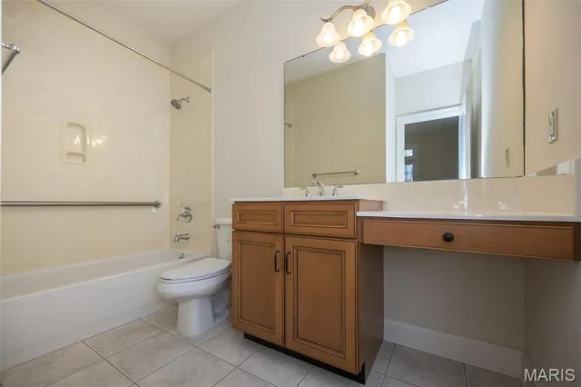 $650,000 | 719 Clayton Corners Drive, Ballwin, MO 63011