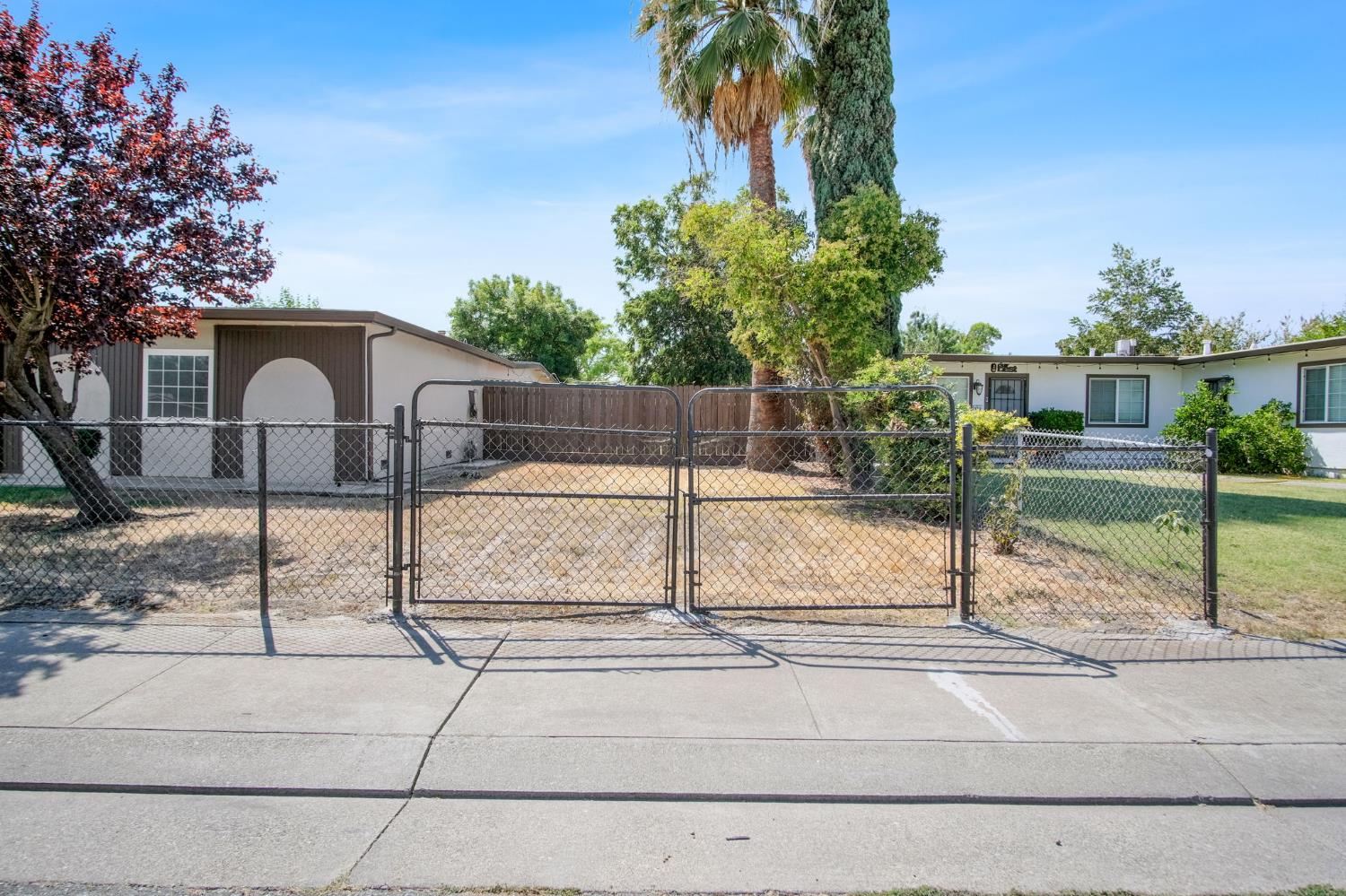 813 Cave Lane Stockton, CA 95207 - Photo 6 of 27