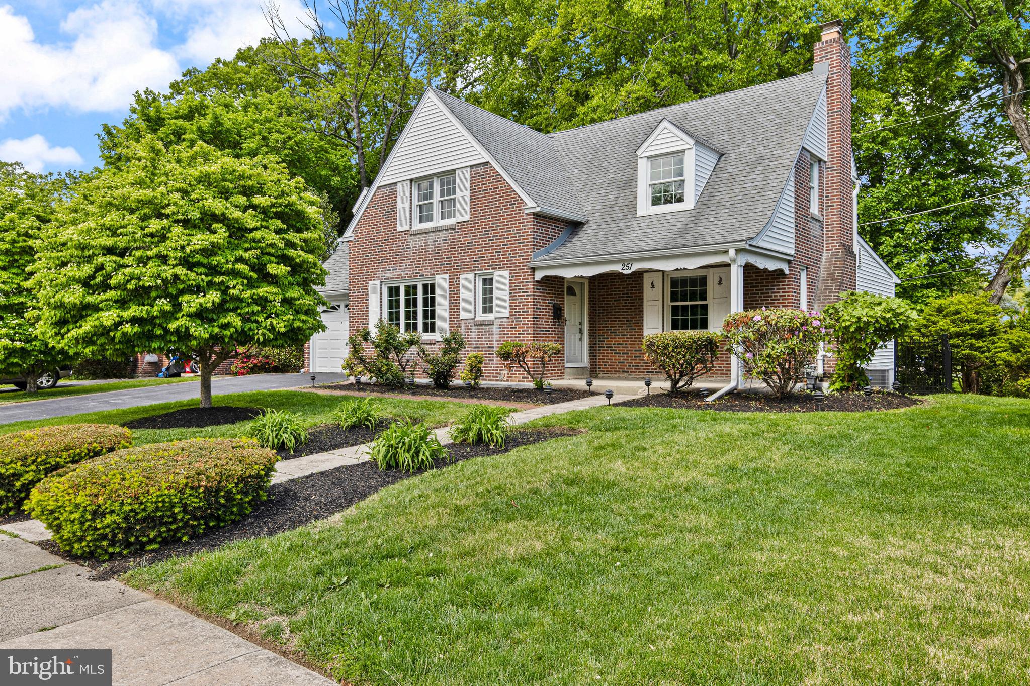 251 School Lane Springfield, PA 19064 - Photo 1 of 49