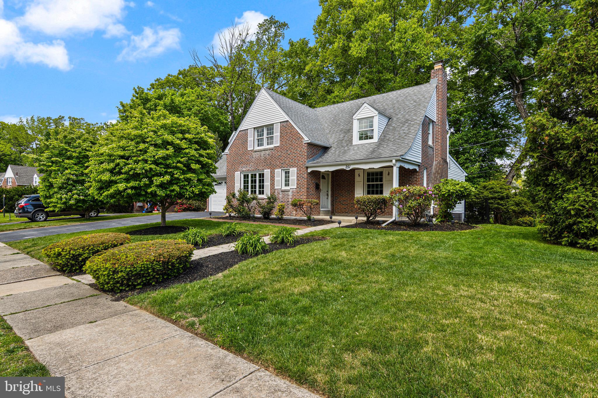 251 School Lane Springfield, PA 19064 - Photo 2 of 49