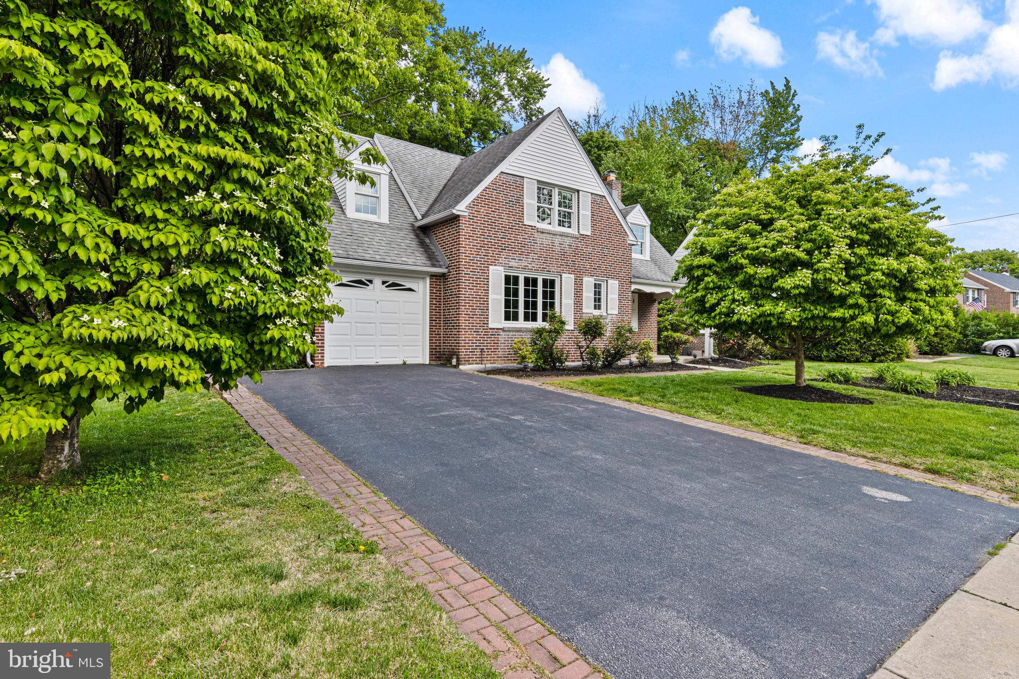 251 School Lane Springfield, PA 19064 - Photo 3 of 49