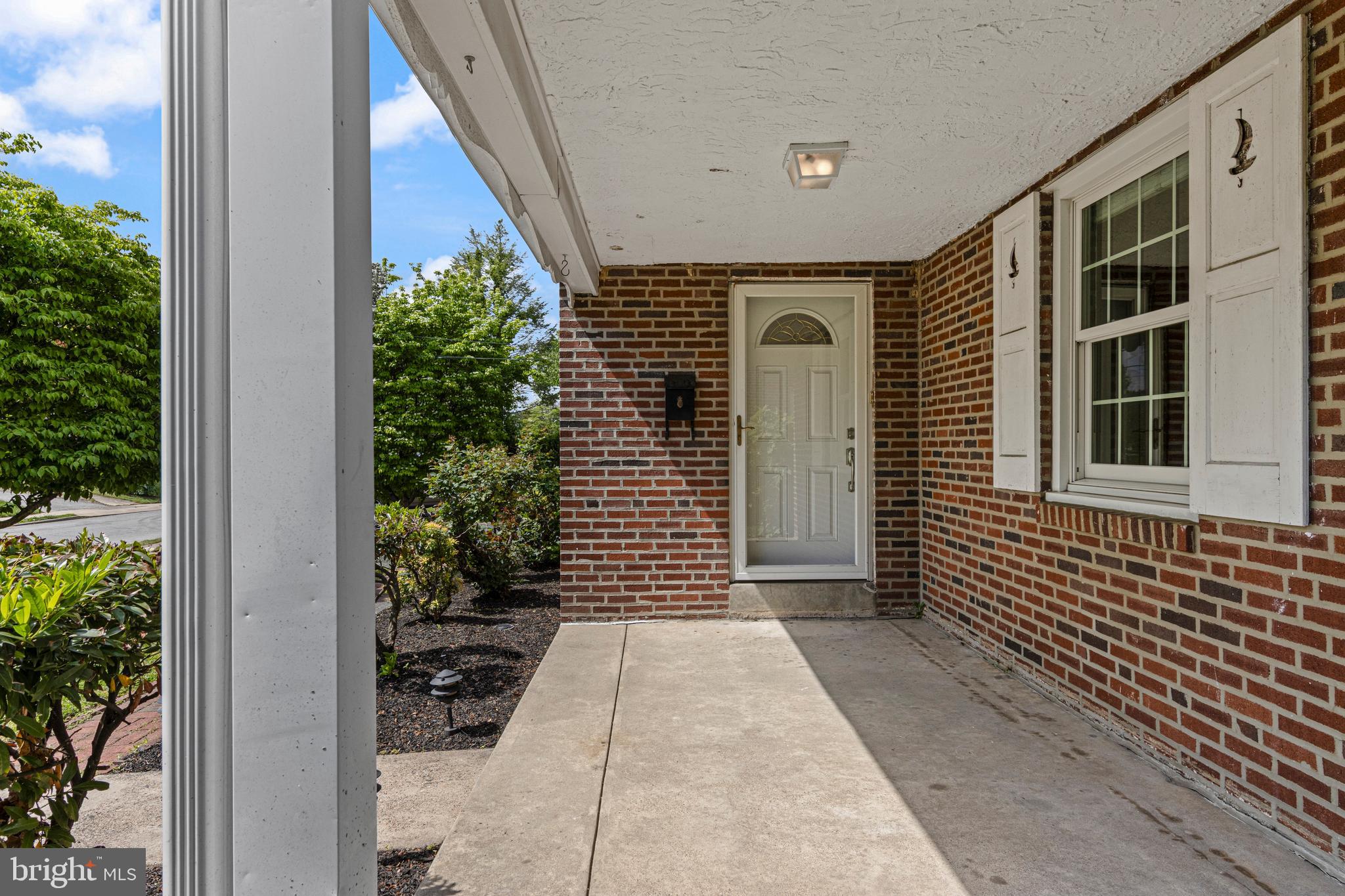 251 School Lane Springfield, PA 19064 - Photo 6 of 49