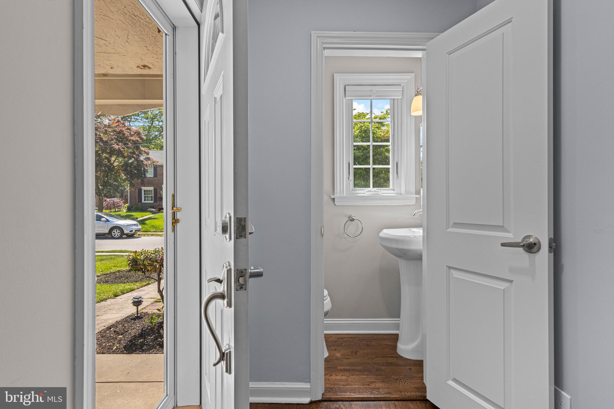 251 School Lane Springfield, PA 19064 - Photo 7 of 49