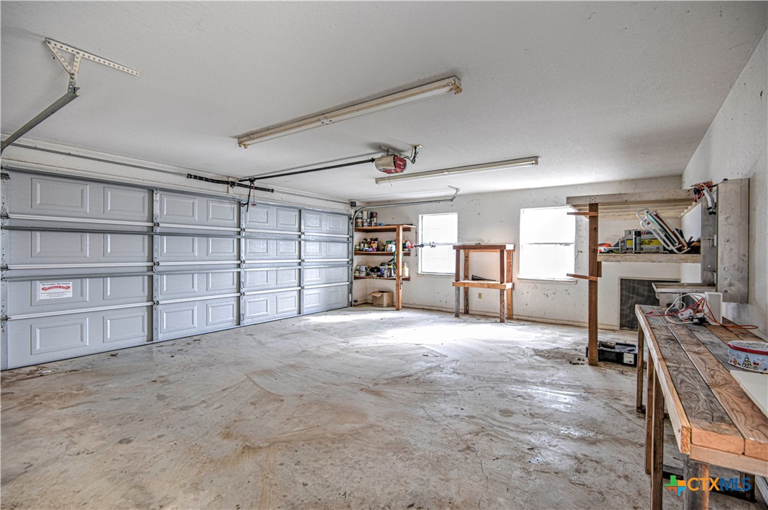 809 Hudson Lane Eddy, TX 76524 - Photo 20 of 48 a view of a garage