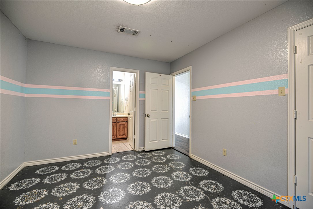 809 Hudson Lane Eddy, TX 76524 - Photo 33 of 48 a view of an empty room