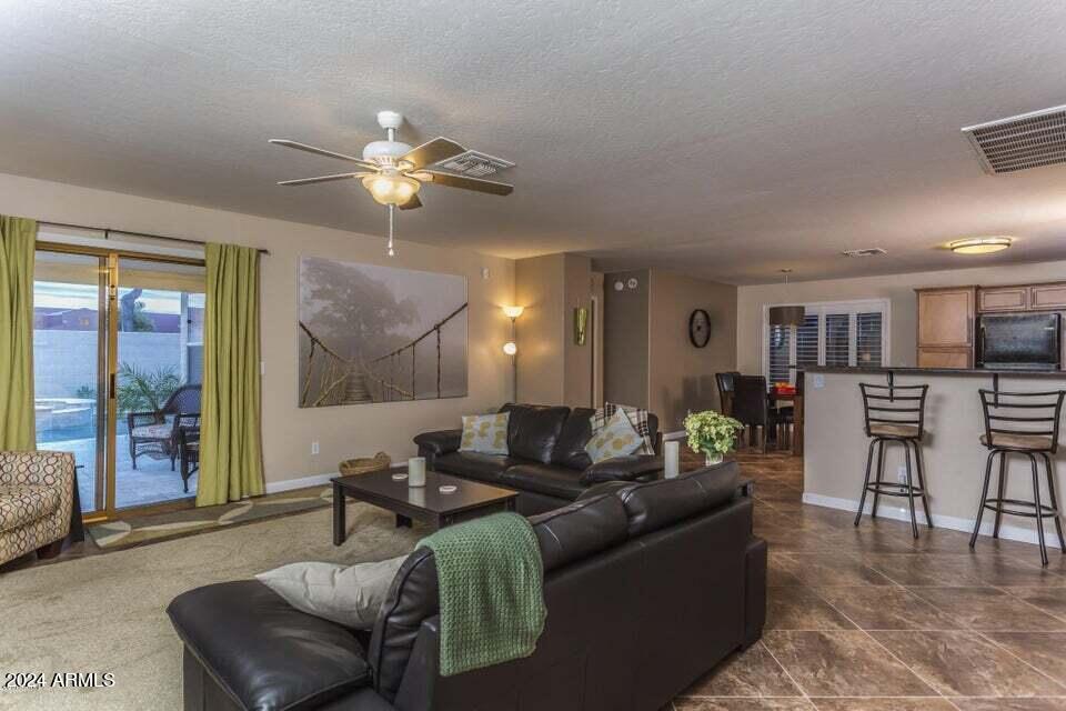 42220 West Venture Road Maricopa, AZ 85138 - Photo 6 of 29 Great Room