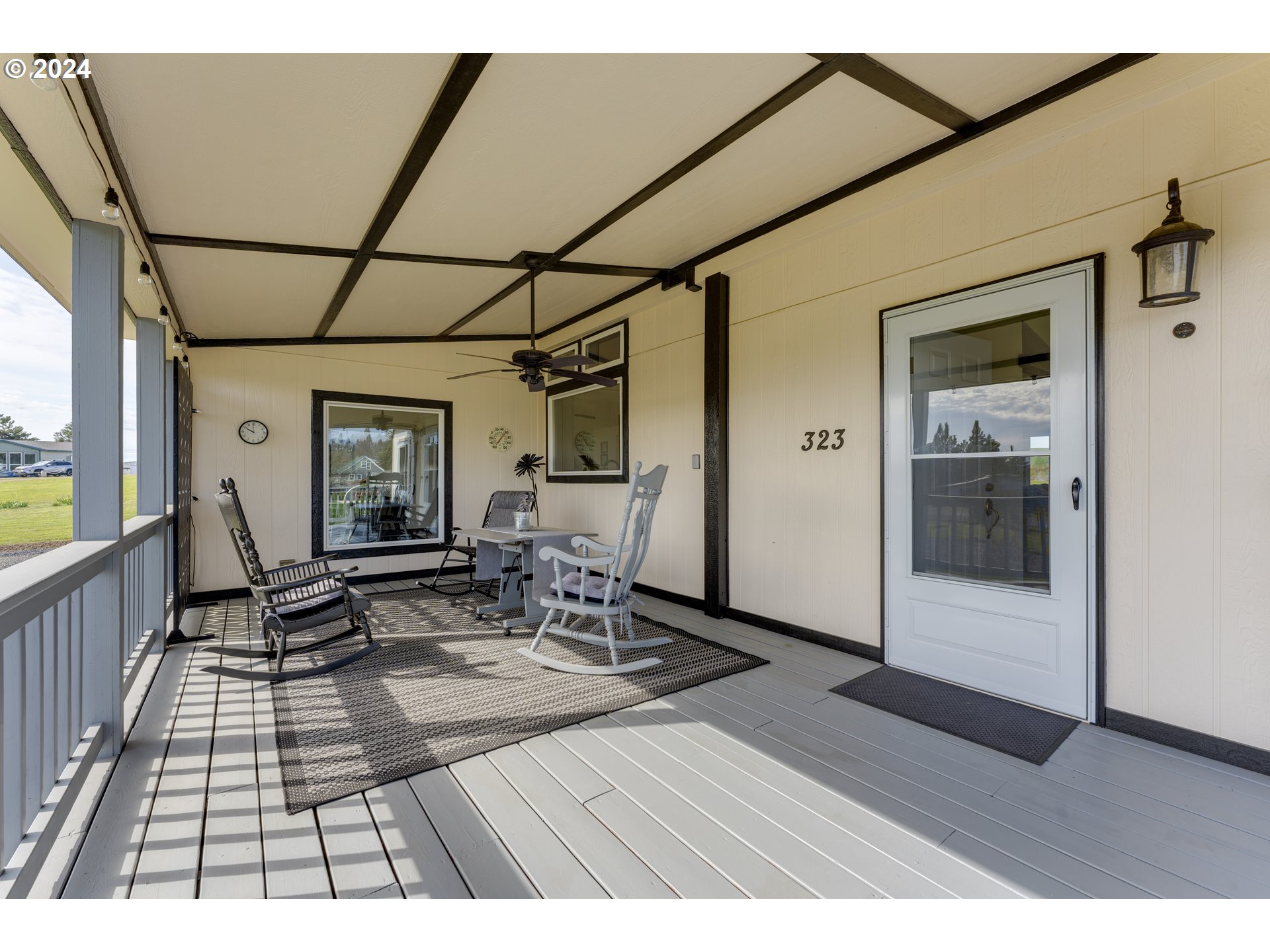 323 South Wayne R Road Tygh Valley, OR 97063 - Photo 11 of 45 Covered Porch