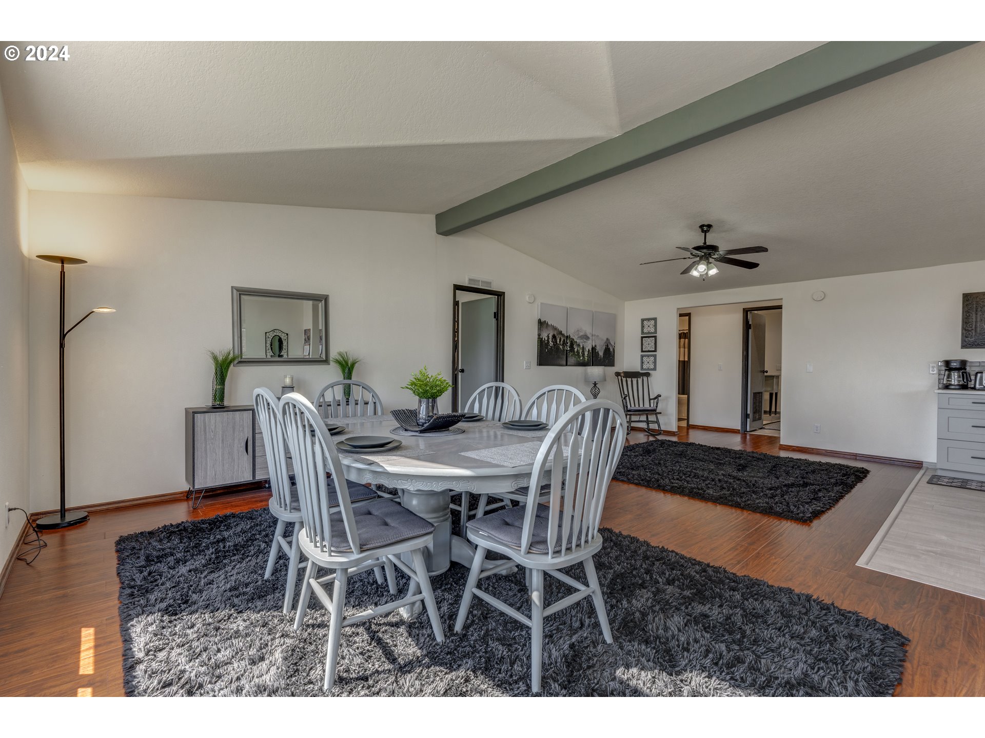 323 South Wayne R Road Tygh Valley, OR 97063 - Photo 27 of 45 Dining Room