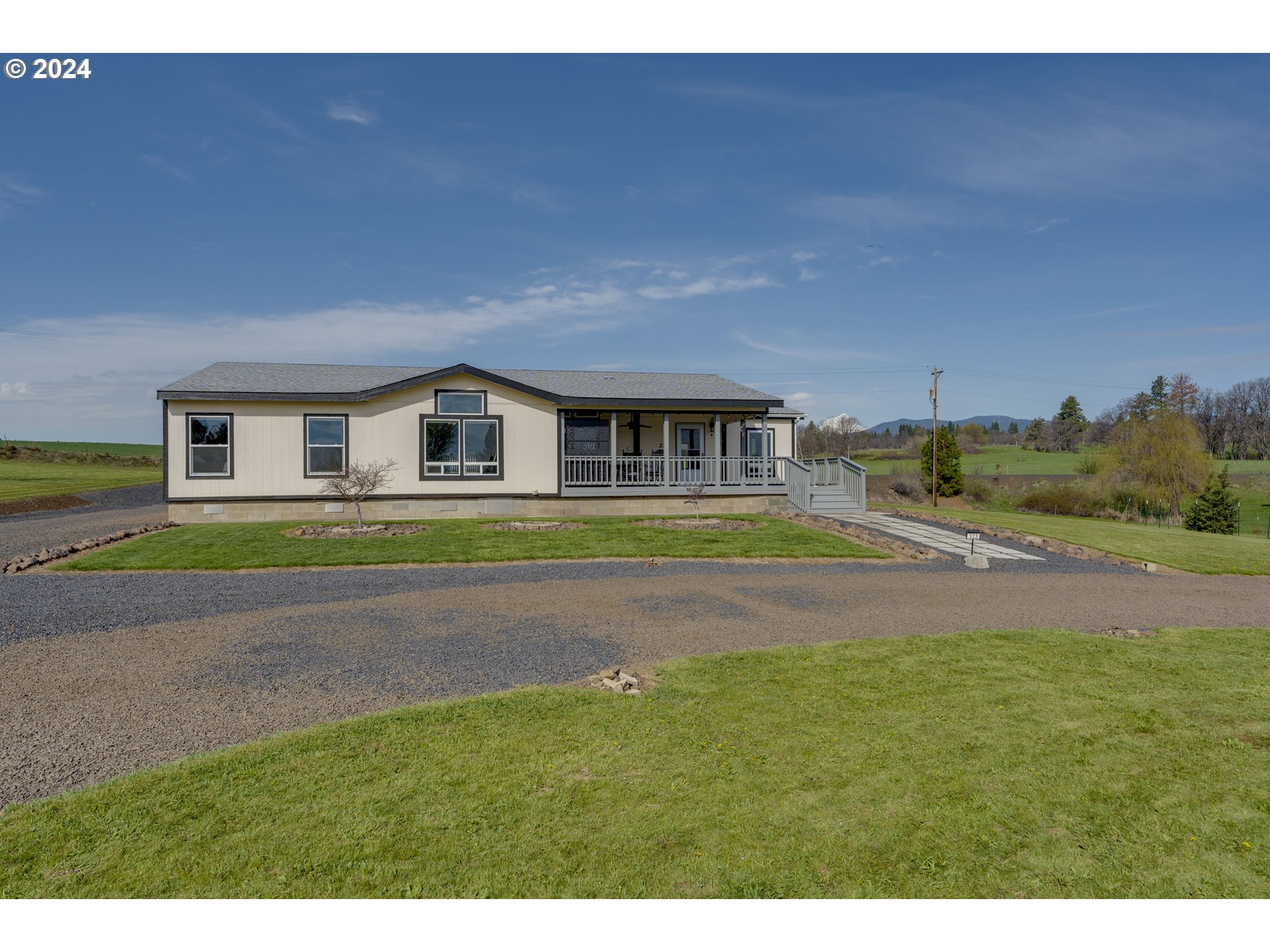 323 South Wayne R Road Tygh Valley, OR 97063 - Photo 6 of 45 Gallery Image 6