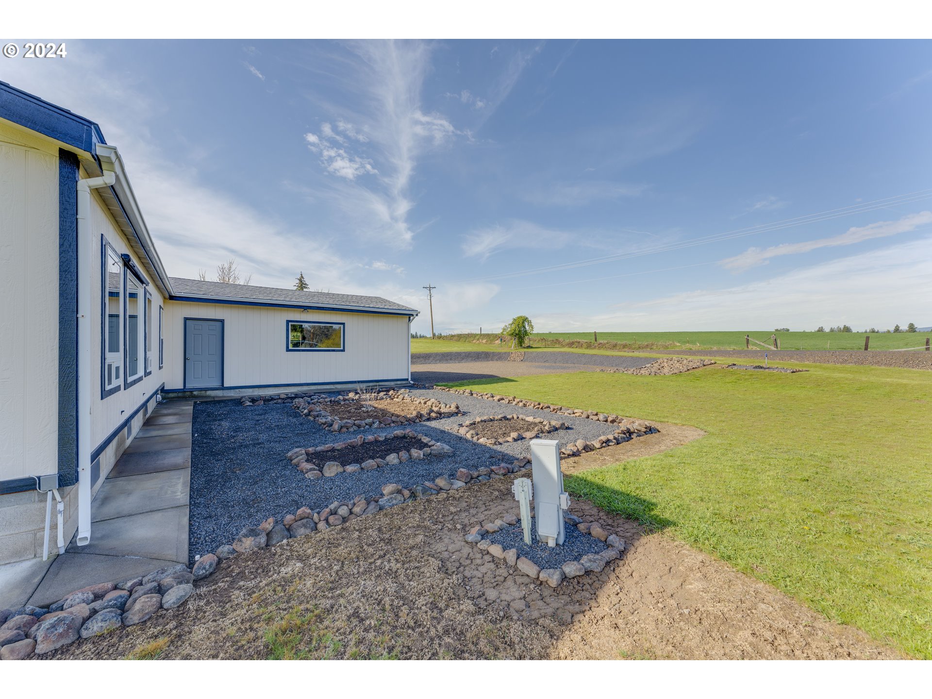 323 South Wayne R Road Tygh Valley, OR 97063 - Photo 8 of 45 Gallery Image 8