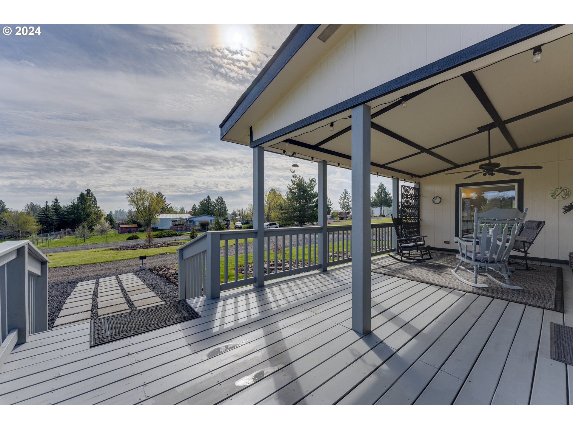 323 South Wayne R Road Tygh Valley, OR 97063 - Photo 10 of 45 Covered Porch