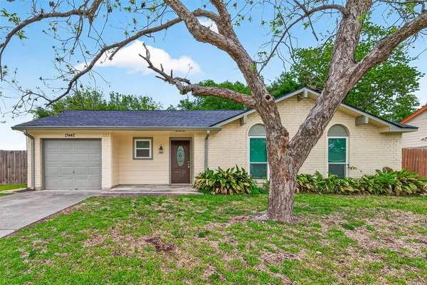 $2,200 | 13442 Greenway Drive, Sugar Land, TX 77498