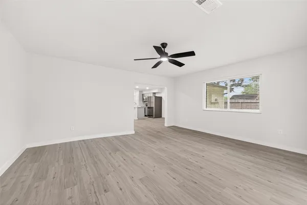 $2,200 | 13442 Greenway Drive, Sugar Land, TX 77498