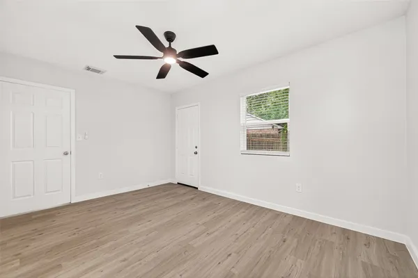 $2,200 | 13442 Greenway Drive, Sugar Land, TX 77498