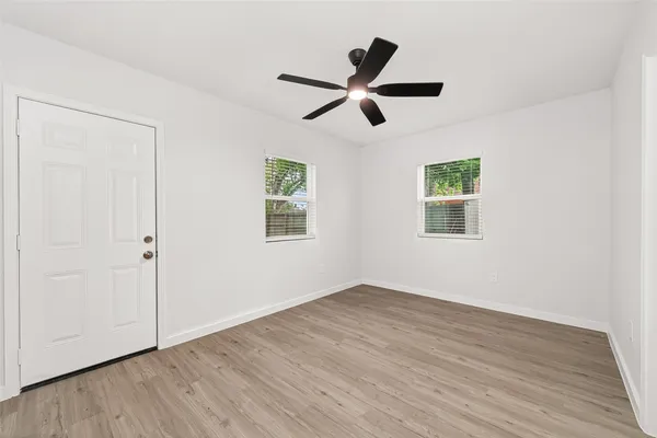 $2,200 | 13442 Greenway Drive, Sugar Land, TX 77498