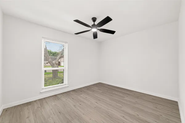 $2,200 | 13442 Greenway Drive, Sugar Land, TX 77498