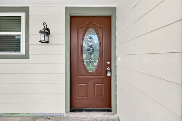 $2,200 | 13442 Greenway Drive, Sugar Land, TX 77498