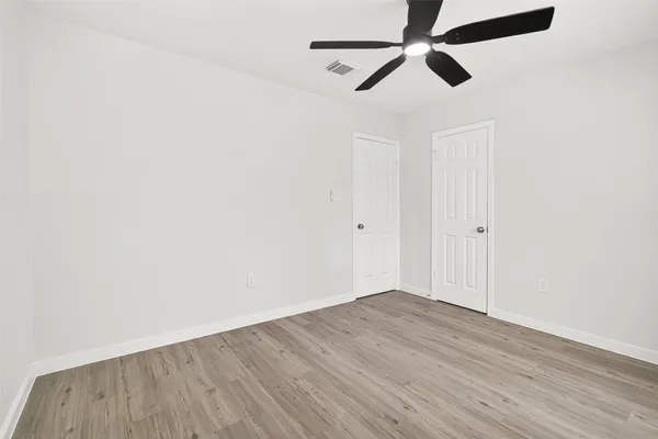 $2,200 | 13442 Greenway Drive, Sugar Land, TX 77498