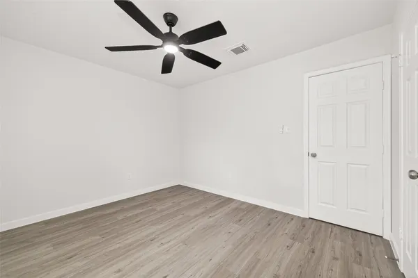 $2,200 | 13442 Greenway Drive, Sugar Land, TX 77498