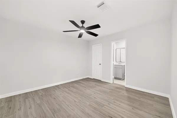 $2,200 | 13442 Greenway Drive, Sugar Land, TX 77498