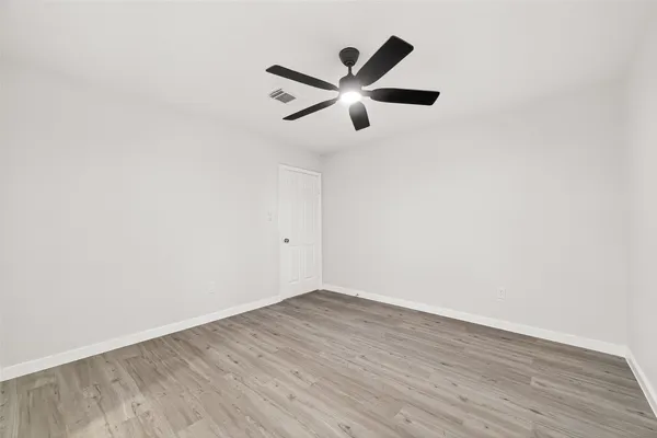 $2,200 | 13442 Greenway Drive, Sugar Land, TX 77498