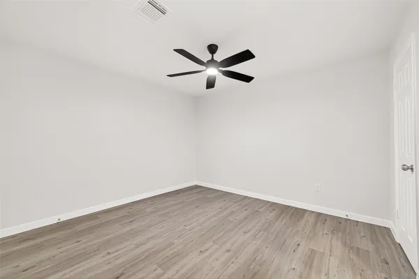 $2,200 | 13442 Greenway Drive, Sugar Land, TX 77498