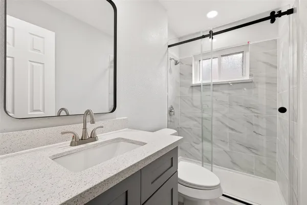 $2,200 | 13442 Greenway Drive, Sugar Land, TX 77498