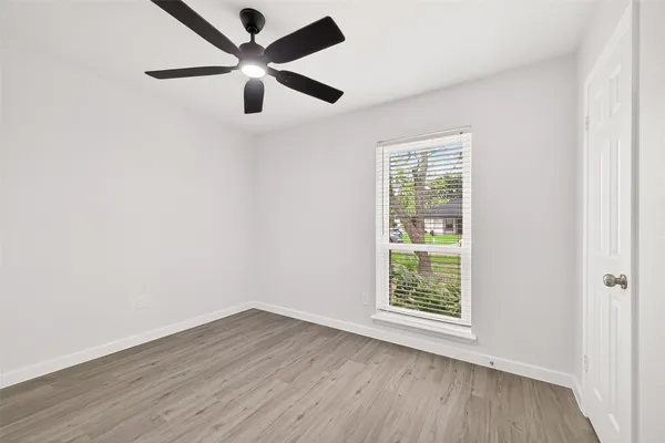 $2,200 | 13442 Greenway Drive, Sugar Land, TX 77498