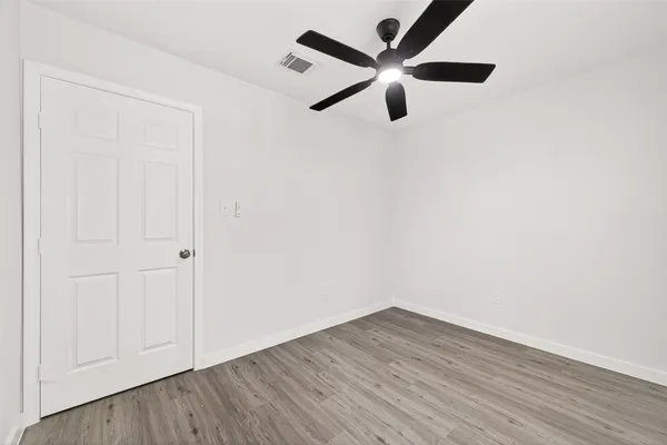 $2,200 | 13442 Greenway Drive, Sugar Land, TX 77498